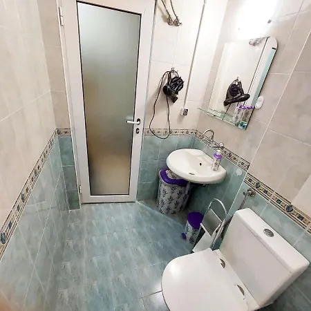 кънтри-лариса アパート *