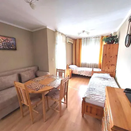 кънтри-лариса Apartment