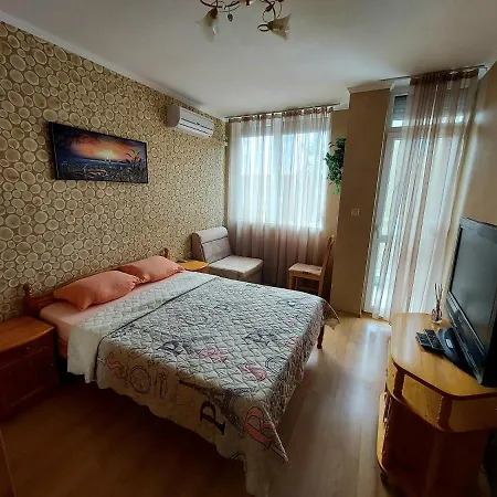 кънтри-лариса Apartment Pomorie